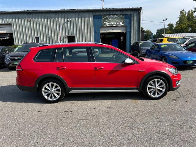 Photo of 2019 Tornado Red Volkswagen Golf Alltrack