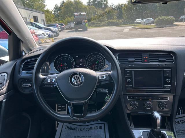 Photo of 2019 Tornado Red Volkswagen Golf Alltrack