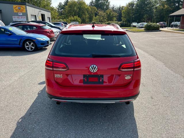 Photo of 2019 Tornado Red Volkswagen Golf Alltrack