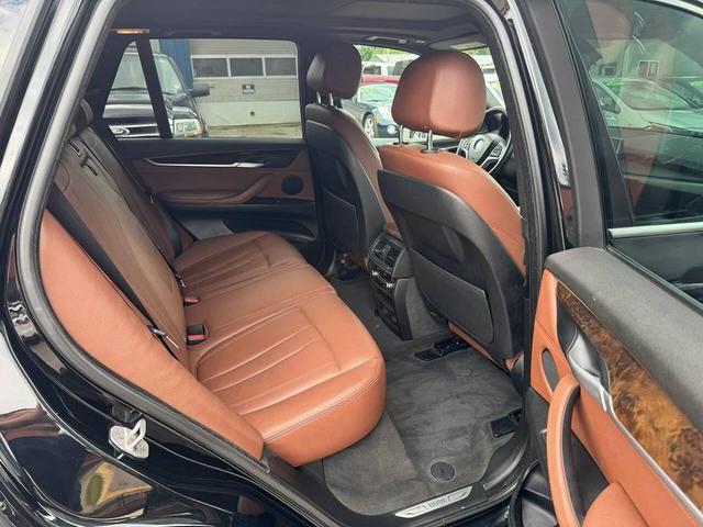 Photo of 2017 Black Sapphire Metallic BMW X5