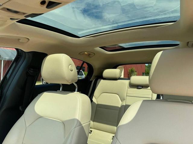 Photo of 2016 Cosmos Black Metallic Mercedes-Benz GLA-Class