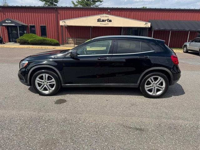Photo of 2016 Cosmos Black Metallic Mercedes-Benz GLA-Class