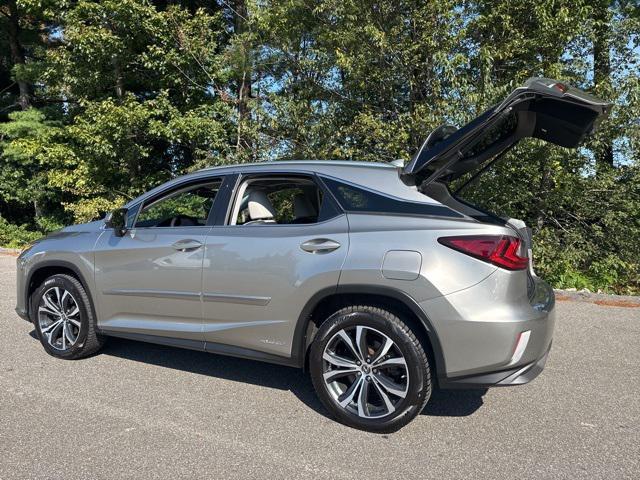 Photo of 2018 Atomic Silver Lexus RX 450h