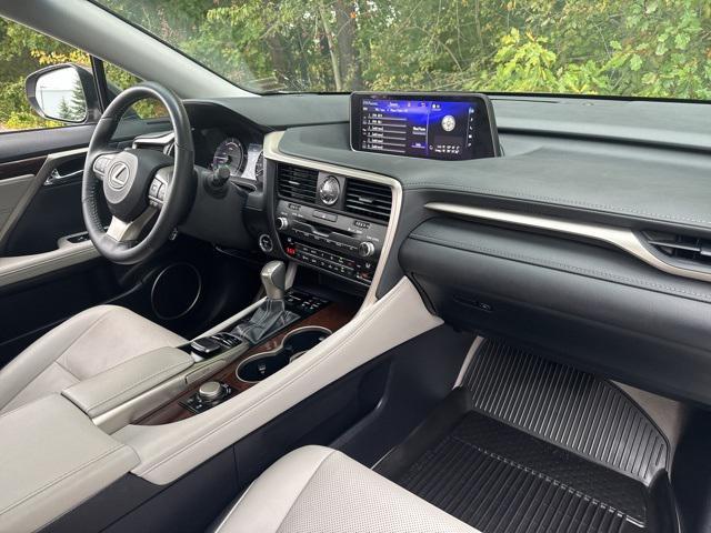 Photo of 2018 Atomic Silver Lexus RX 450h