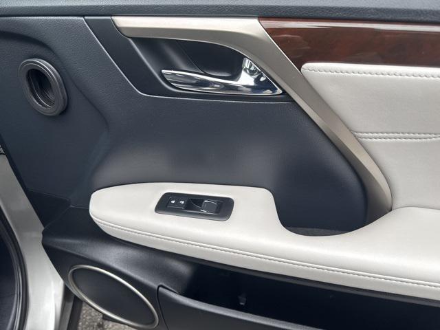 Photo of 2018 Atomic Silver Lexus RX 450h