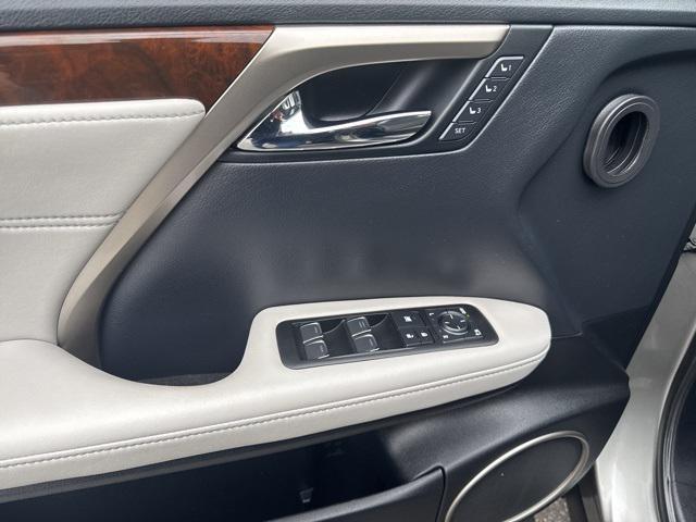 Photo of 2018 Atomic Silver Lexus RX 450h