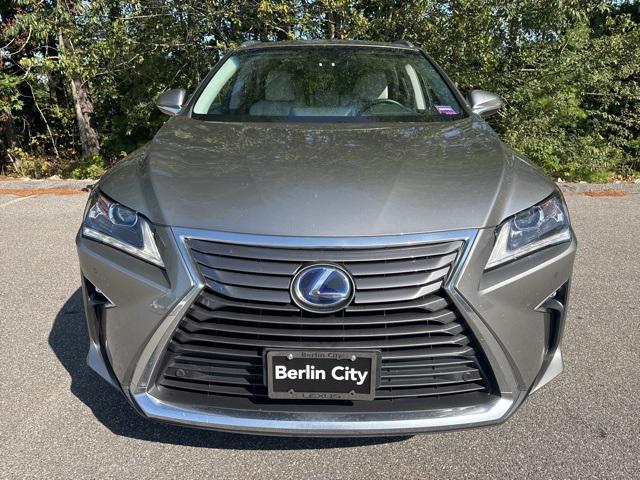 Photo of 2018 Atomic Silver Lexus RX 450h