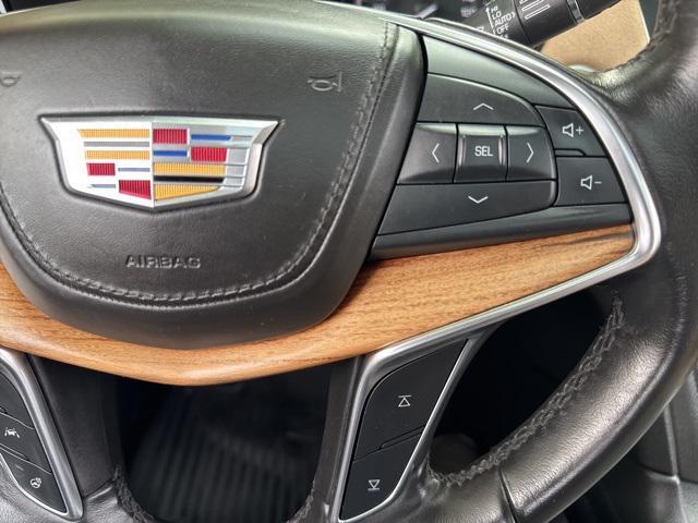 Photo of 2018 Harbor Blue Metallic Cadillac XT5