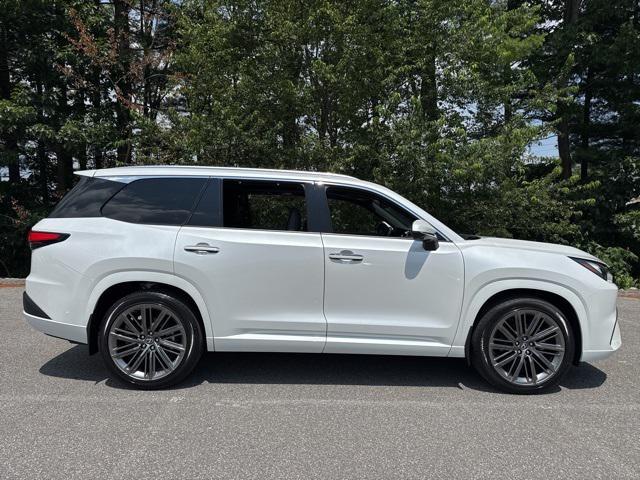 Photo of 2025 Wind Chill Pearl Lexus TX 350