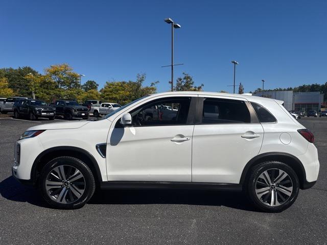 Photo of 2020 Pearl White Mitsubishi Outlander Sport
