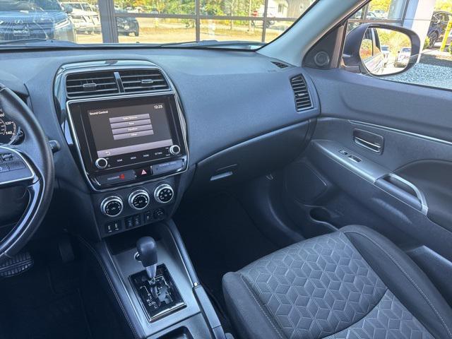 Photo of 2020 Pearl White Mitsubishi Outlander Sport