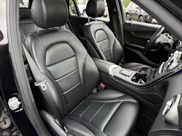 Photo of 2020 Black Mercedes-Benz GLC 300