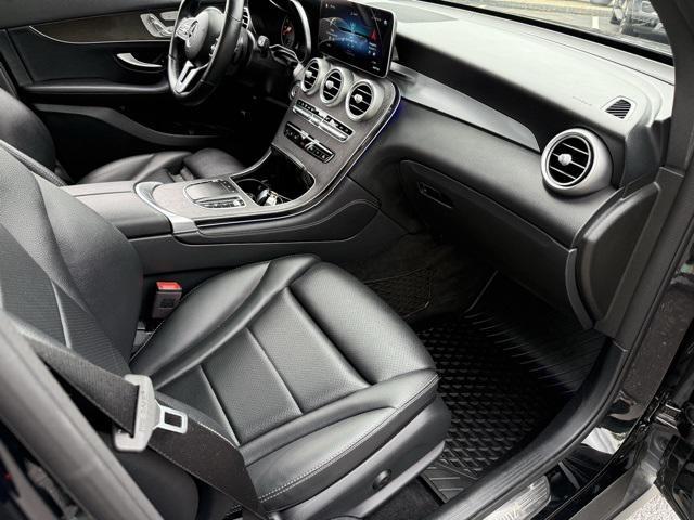 Photo of 2020 Black Mercedes-Benz GLC 300