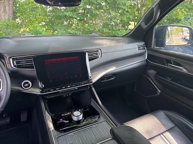 Photo of 2024 Baltic Gray Metallic Clearcoat Jeep Wagoneer