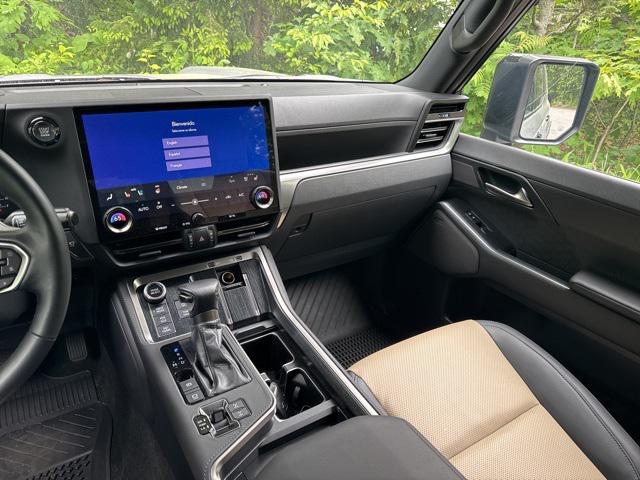 Photo of 2024 Incognito/Black Lexus GX 550