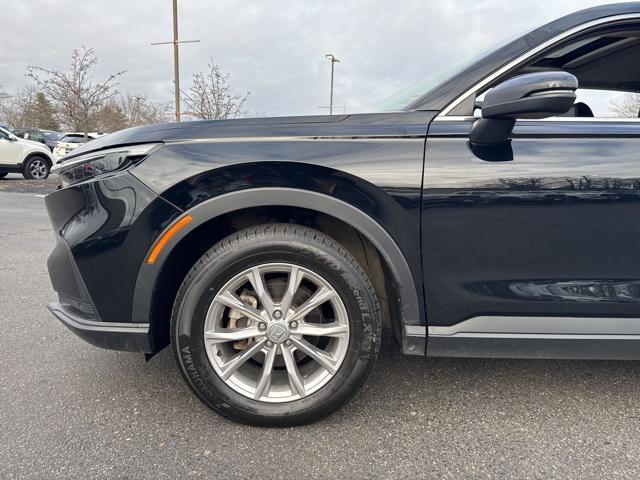 Photo of 2023 Crystal Black Pearl Honda CR-V