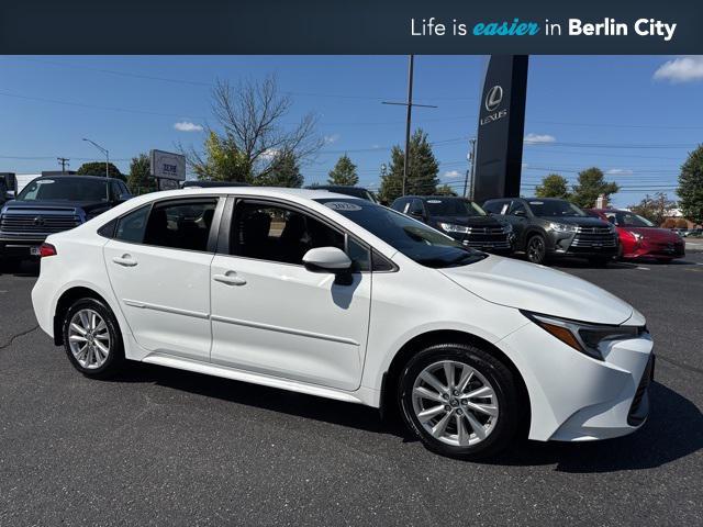 Photo of 2023 Ice Cap Toyota Corolla Hybrid