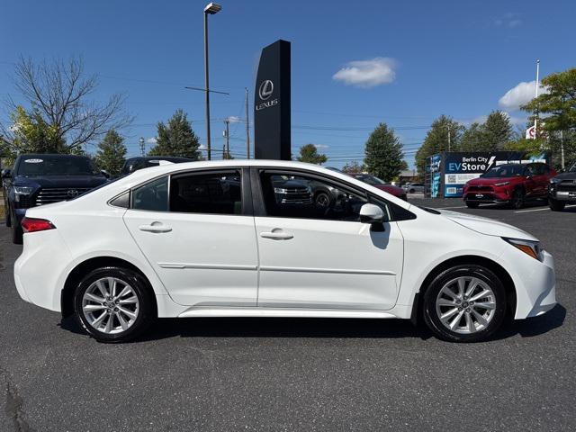 Photo of 2023 Ice Cap Toyota Corolla Hybrid