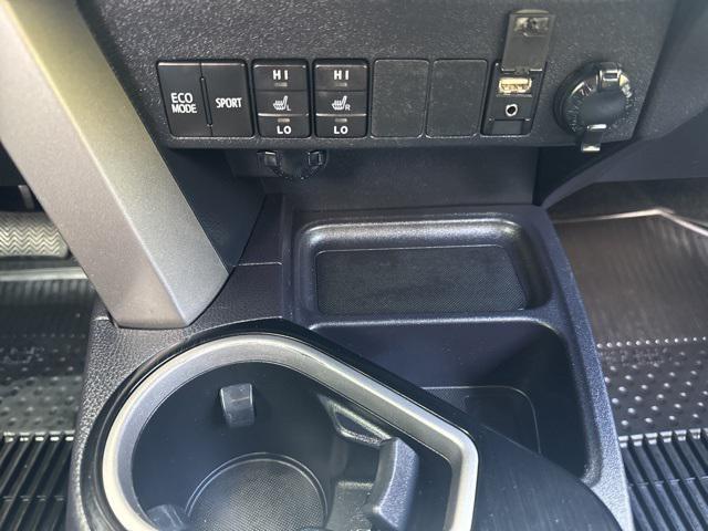 Photo of 2018 Black Currant Metallic Toyota RAV4