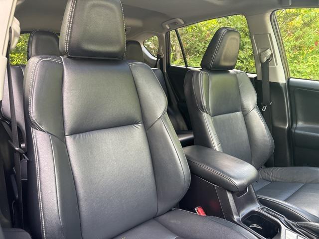 Photo of 2018 Black Currant Metallic Toyota RAV4