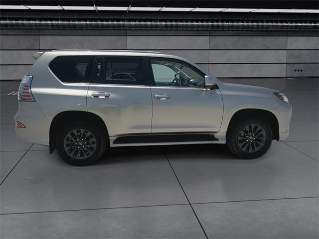 Photo of 2022 Atomic Silver Lexus GX 460