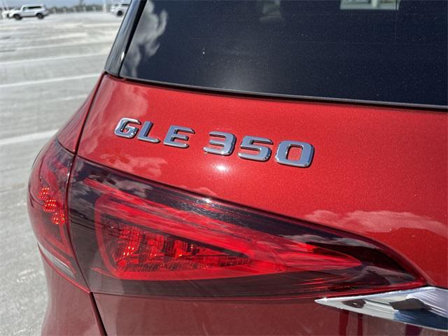 Photo of 2022 MANUFAKTUR Cardinal Red Metallic Mercedes-Benz GLE 350