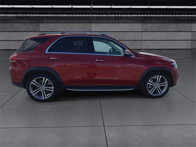 Photo of 2022 MANUFAKTUR Cardinal Red Metallic Mercedes-Benz GLE 350