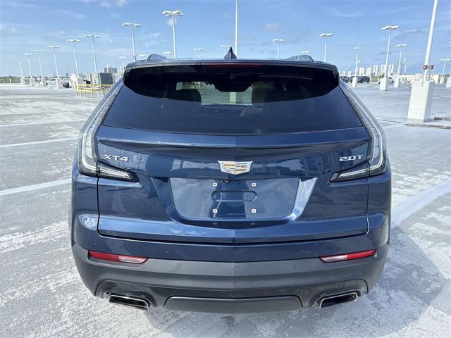 Photo of 2019 Twilight Blue Metallic Cadillac XT4