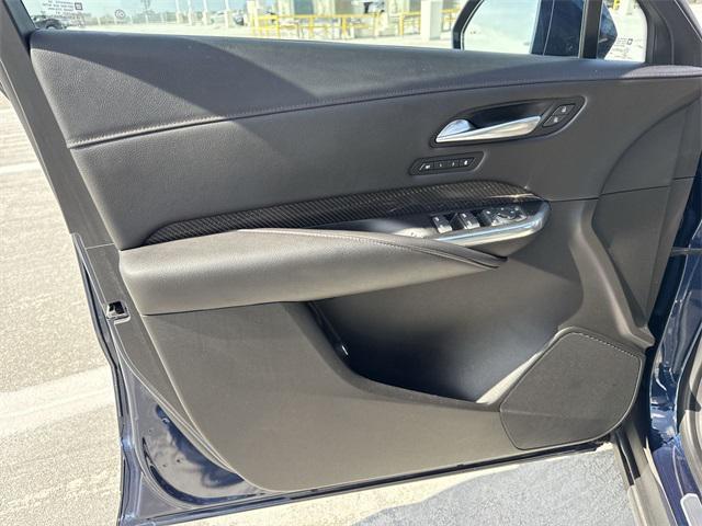 Photo of 2019 Twilight Blue Metallic Cadillac XT4