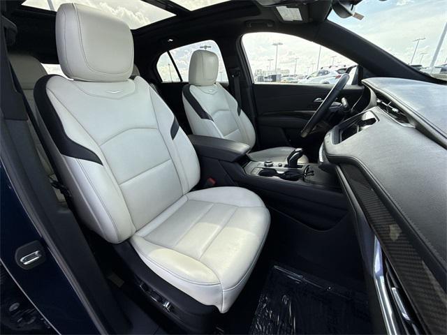 Photo of 2019 Twilight Blue Metallic Cadillac XT4
