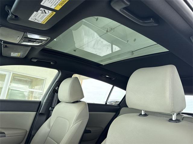 Photo of 2022 Pacific Blue Kia Sportage