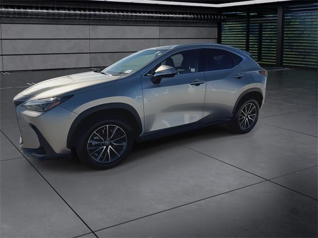 Photo of 2023 Atomic Silver Lexus NX 350