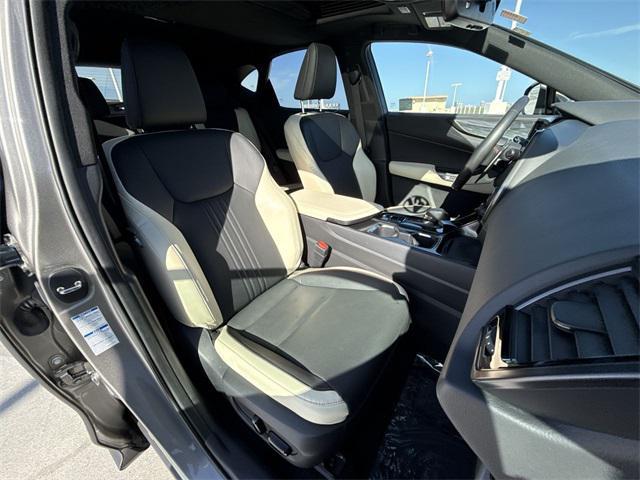 Photo of 2023 Atomic Silver Lexus NX 350