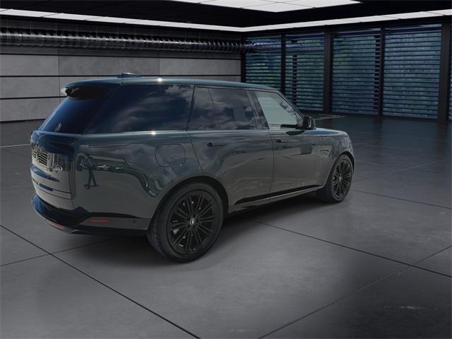 Photo of 2023 Green Land Rover Range Rover