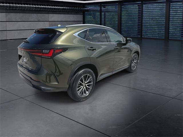 Photo of 2023 Nori Green Pearl Lexus NX 350