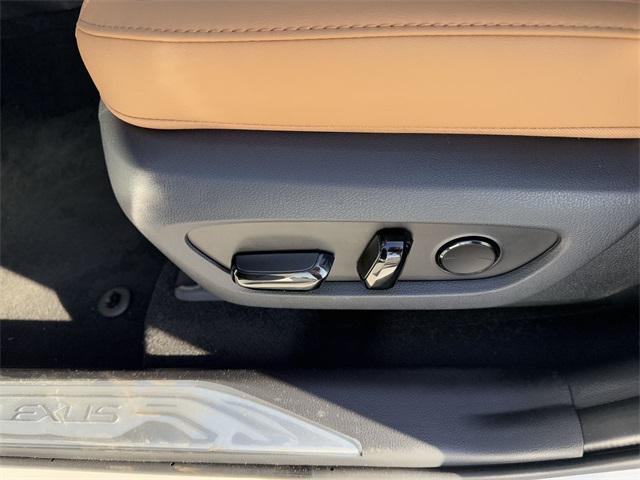 Photo of 2025 Eminent White Pearl Lexus NX 350