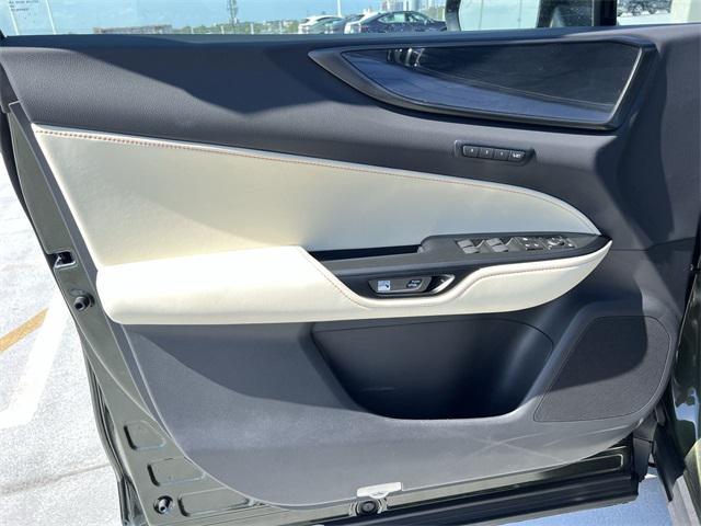 Photo of 2024 Nori Green Pearl Lexus NX 250