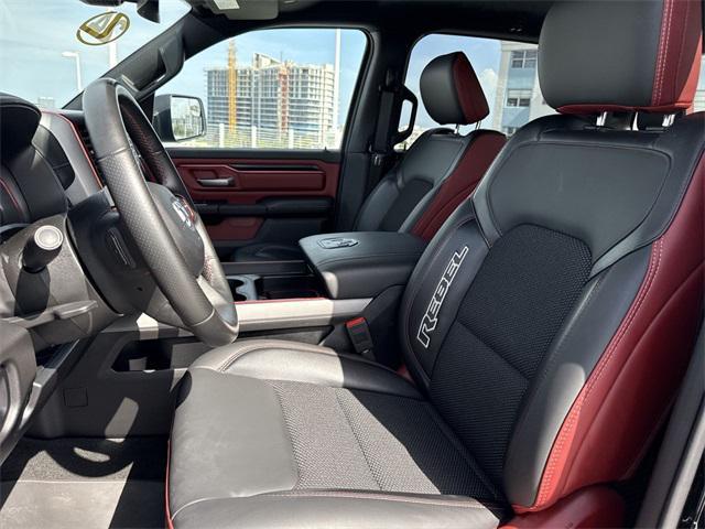 Photo of 2024 Diamond Black Crystal Pearlcoat RAM 1500