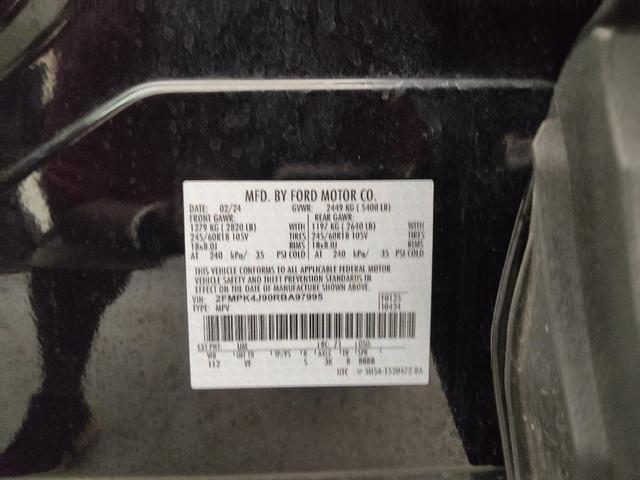 Photo of 2024 Agate Black Metallic Ford Edge