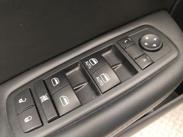 Photo of 2015 Black Chrysler 200