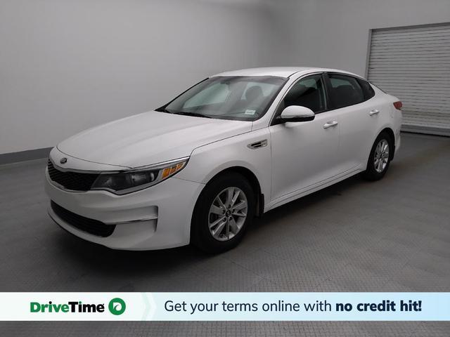 Photo of 2016 Snow White Pearl Kia Optima