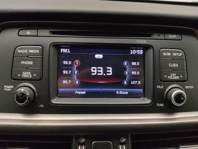 Photo of 2016 Snow White Pearl Kia Optima