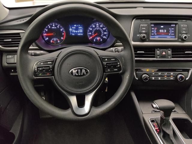 Photo of 2016 Snow White Pearl Kia Optima