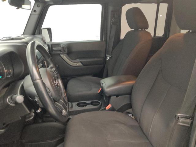 Photo of 2016 Black Clearcoat Jeep Wrangler Unlimited