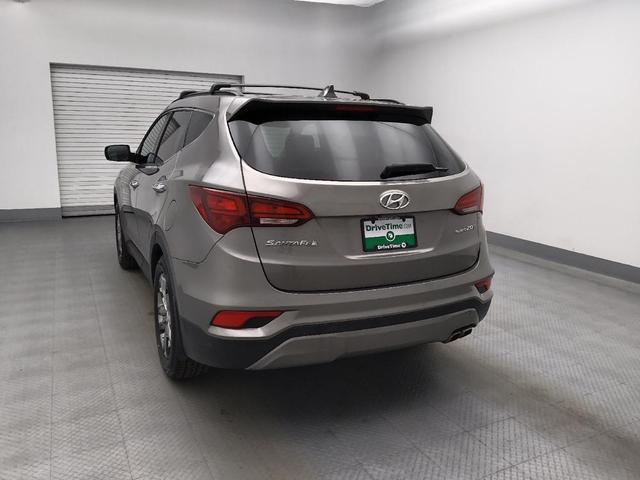 Photo of 2017 Mineral Gray Hyundai Santa Fe Sport