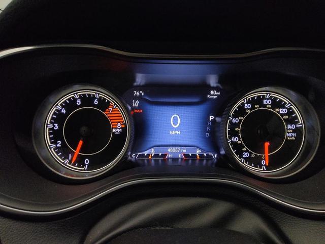 Photo of 2021 Diamond Black Crystal Pearlcoat Jeep Cherokee