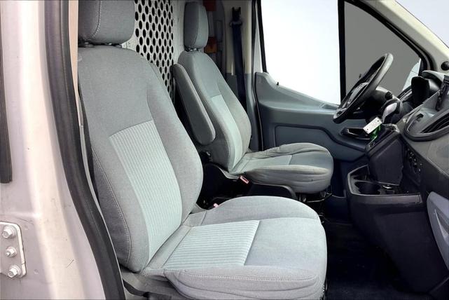 Photo of 2016 Oxford White Ford Transit-250