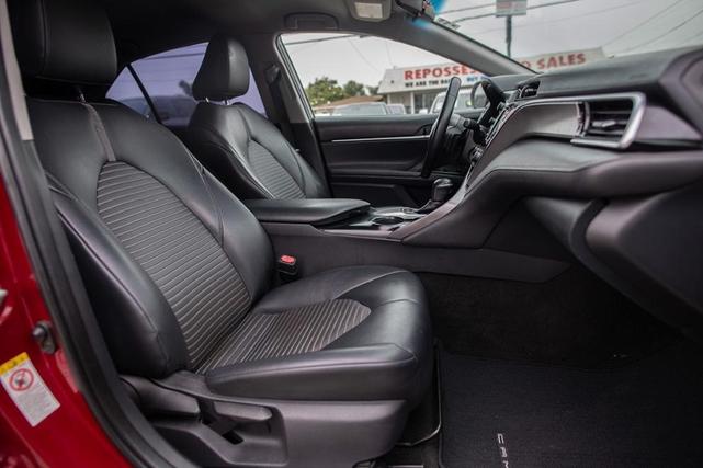 Photo of 2018 Ruby Flare Pearl Toyota Camry