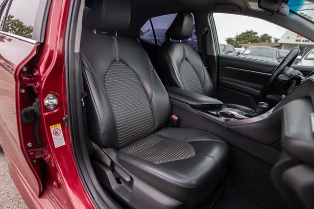 Photo of 2018 Ruby Flare Pearl Toyota Camry