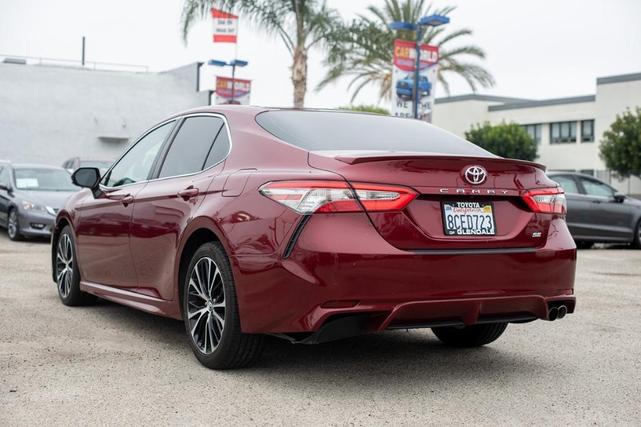 Photo of 2018 Ruby Flare Pearl Toyota Camry